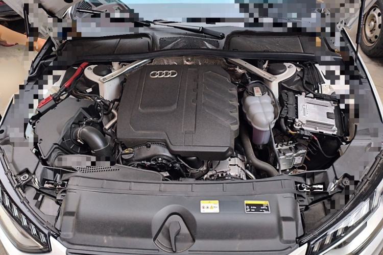 Used Audi A4L 2025 2 Million Units Enjoyment Version 40 TFSI Stylish and Dynamic Type Engine Bay