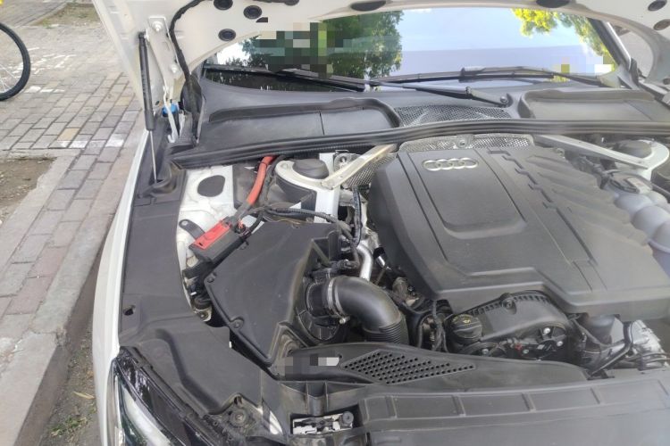 Used Audi A4L 2025 2 Million Units Enjoyment Version 40 TFSI Luxury Dynamic Edition Engine Bay Right