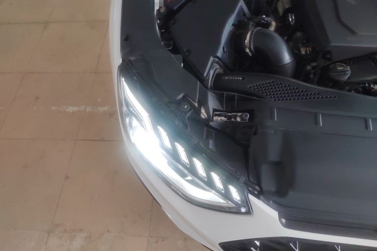 Used Audi A4L 2025 2 Million Units Enjoyment Version 40 TFSI Luxury Dynamic Edition Engine Bay Right