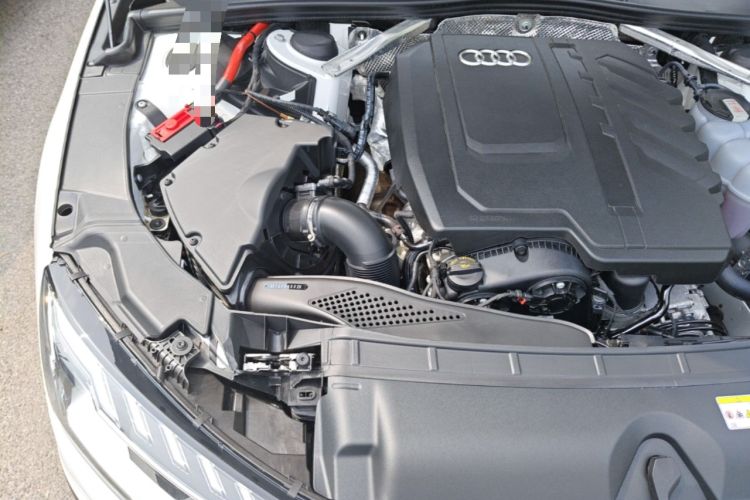 Used Audi A4L 2025 2 Million Units Enjoyment Version 40 TFSI Luxury Dynamic Edition Engine Bay Right
