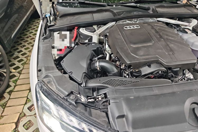 Used Audi A4L 2025 2 Million Units Enjoyment Version 40 TFSI Stylish and Dynamic Type Engine Bay Right