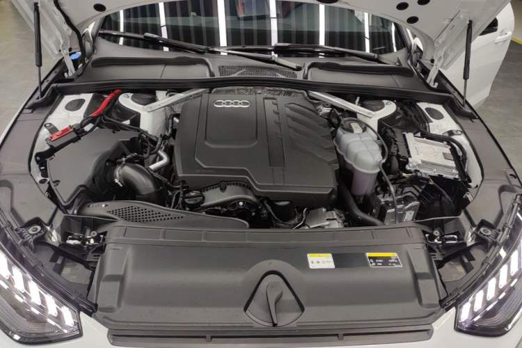 Used Audi A4L 2025 2 Million Units Enjoyment Version 40 TFSI Luxury Dynamic Edition B&O Starry Night Edition Engine Bay