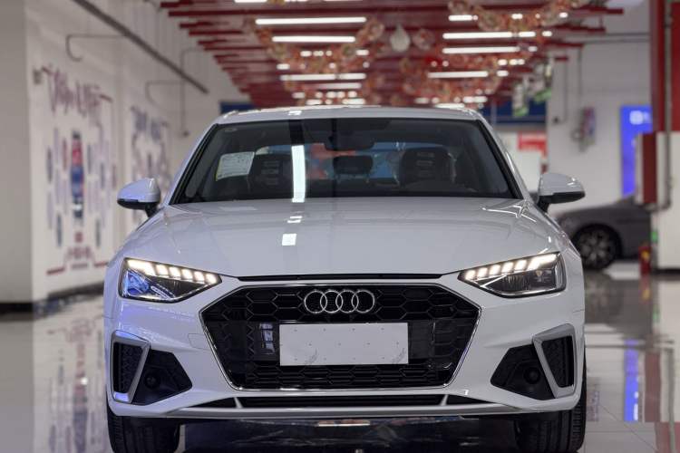 Used Audi A4L 2025 2 Million Units Enjoyment Version 40 TFSI Stylish and Dynamic Type Exterior 1