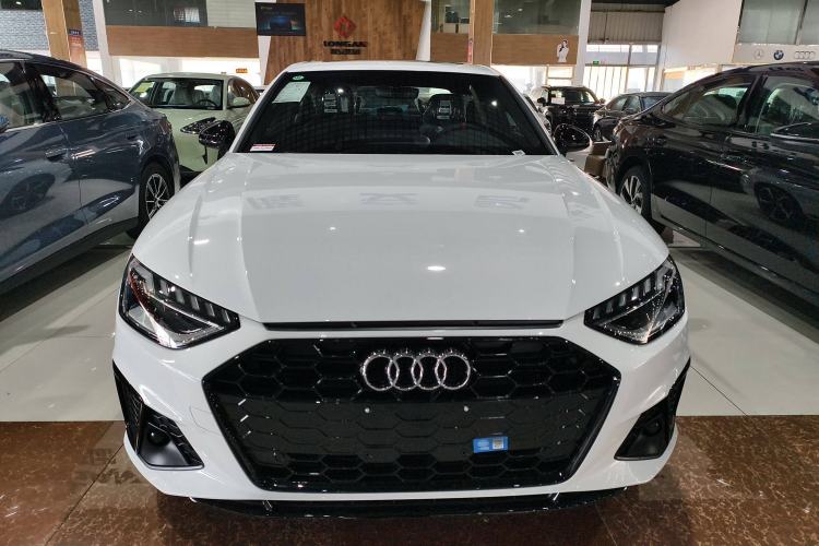 Used Audi A4L 2025 2 Million Units Enjoyment Version 40 TFSI Luxury Dynamic Edition Exterior 1