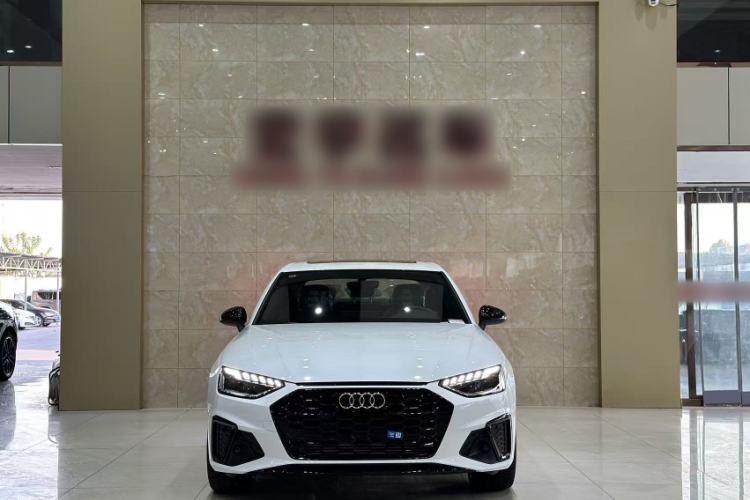 Used Audi A4L 2025 2 Million Units Enjoyment Version 40 TFSI Luxury Dynamic Edition Exterior 1