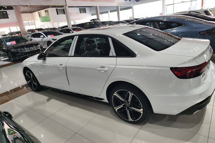 Used Audi A4L 2025 2 Million Units Enjoyment Version 40 TFSI Luxury Dynamic Edition Exterior 3