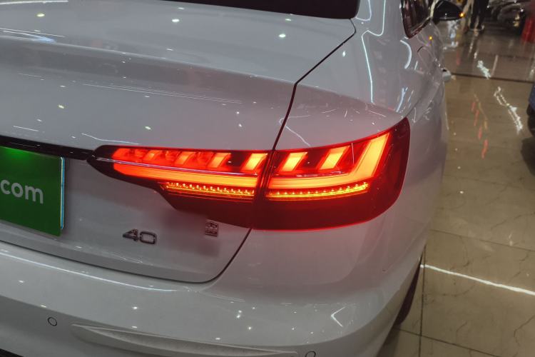 Used Audi A4L 2025 2 Million Units Enjoyment Version 40 TFSI Luxury Dynamic Edition Exterior 3