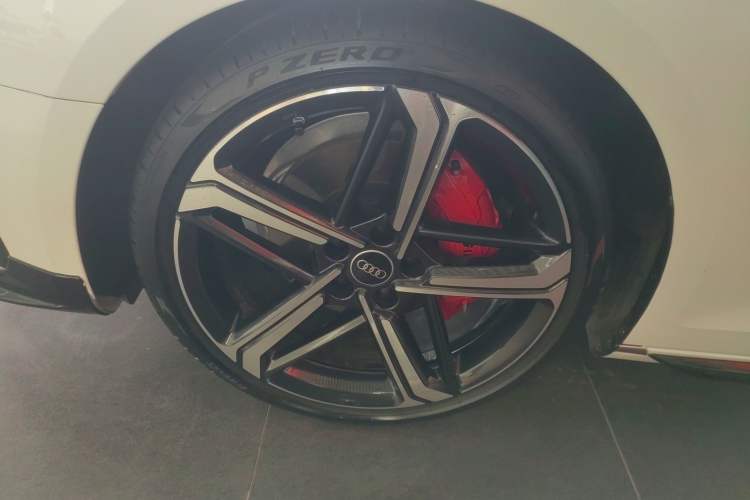 Used Audi A4L 2025 2 Million Units Enjoyment Version 40 TFSI Luxury Dynamic Edition Exterior 4