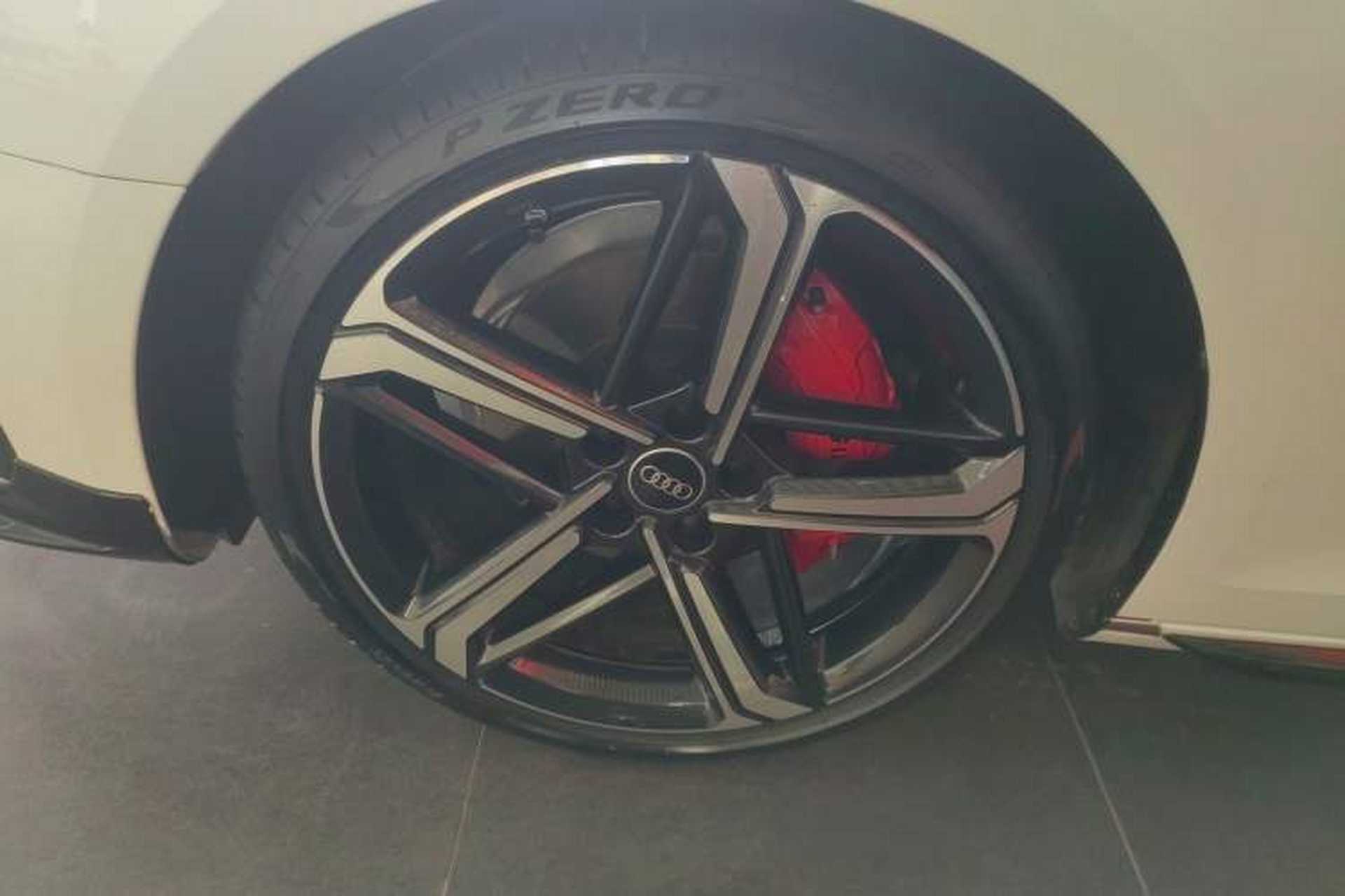 Used Audi A4L 2025 2 Million Units Enjoyment Version 40 TFSI Luxury Dynamic Edition Exterior 4