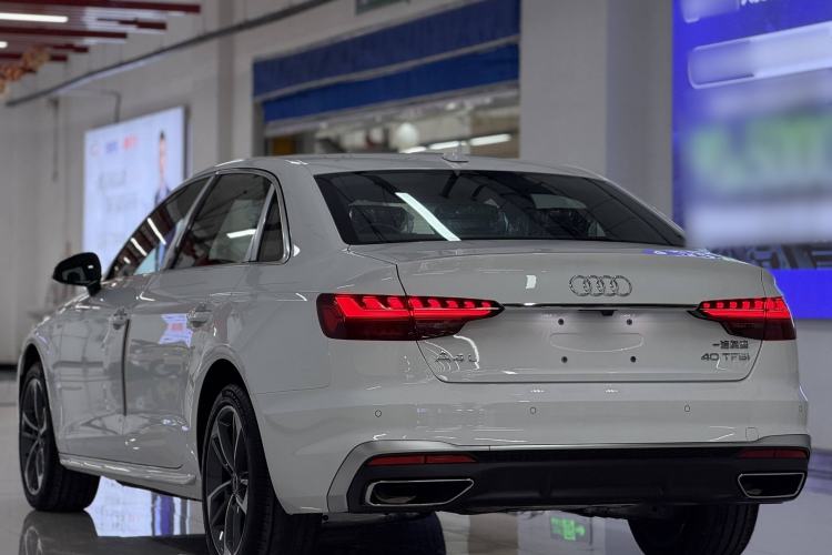 Used Audi A4L 2025 2 Million Units Enjoyment Version 40 TFSI Stylish and Dynamic Type Exterior 5