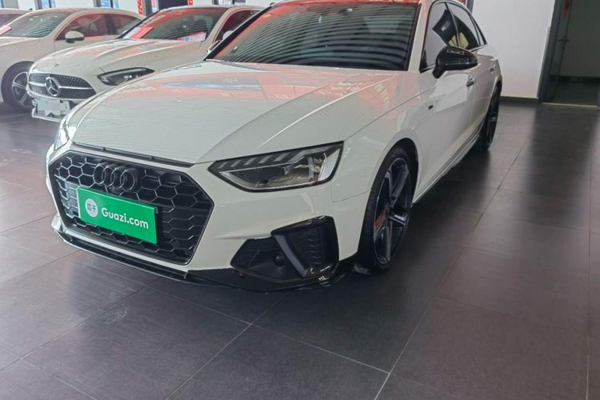 Used Audi A4L 2025 2 Million Units Enjoyment Version 40 TFSI Luxury Dynamic Edition Front Left 45 Deg