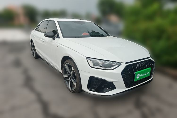 Used Audi A4L 2025 2 Million Units Enjoyment Version 40 TFSI Luxury Dynamic Edition Front Right 45 Deg