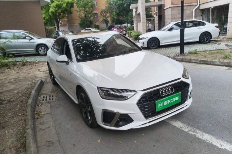 Used Audi A4L 2025 2 Million Units Enjoyment Version 40 TFSI Stylish and Dynamic Type Front Right 45 Deg