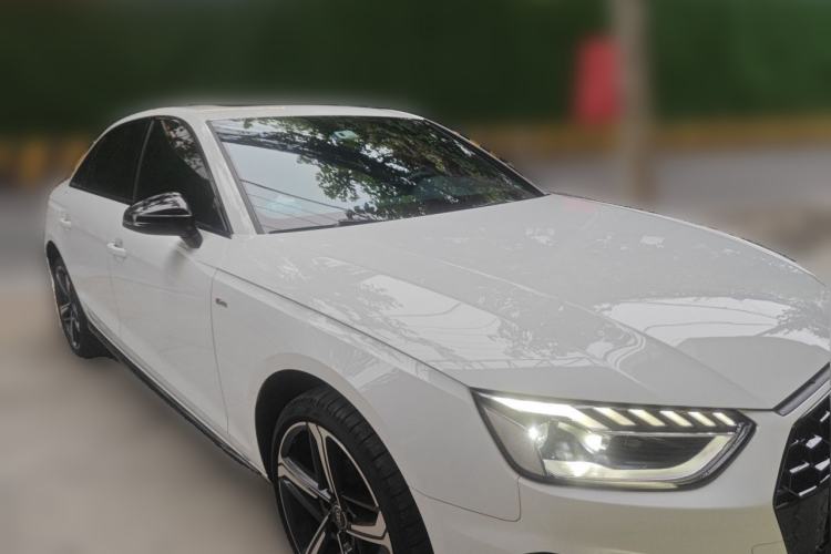 Used Audi A4L 2025 2 Million Units Enjoyment Version 40 TFSI Luxury Dynamic Edition Front Right 45 Deg