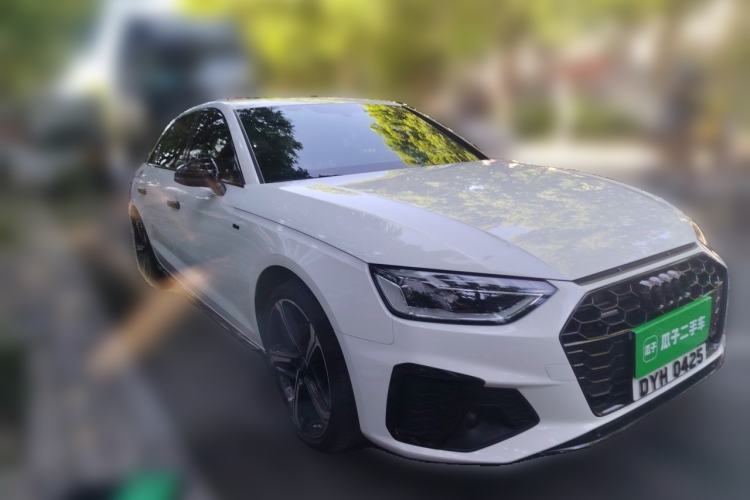 Used Audi A4L 2025 2 Million Units Enjoyment Version 40 TFSI Luxury Dynamic Edition Front Right 45 Deg