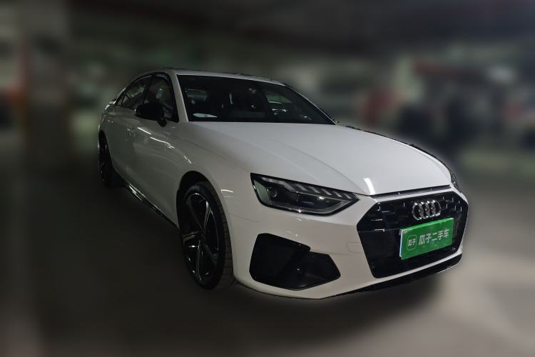 Used Audi A4L 2025 2 Million Units Enjoyment Version 40 TFSI Luxury Dynamic Edition Front Right 45 Deg