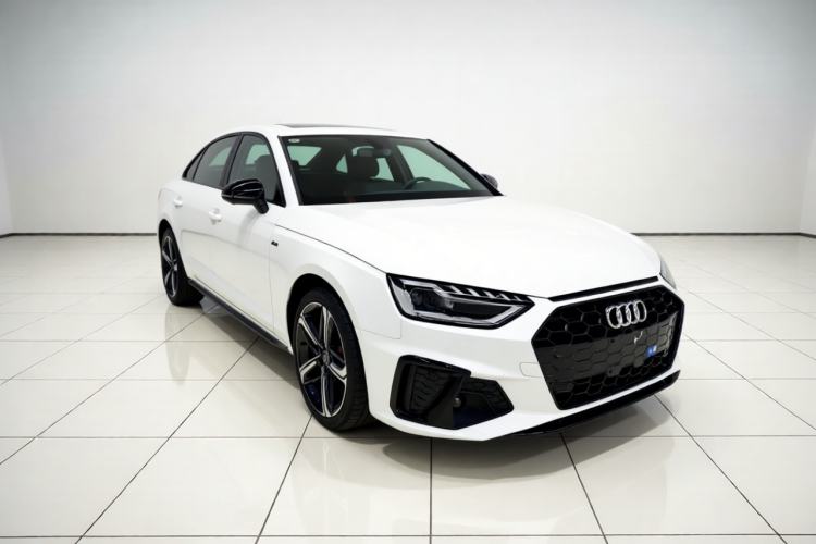 Used Audi A4L 2025 2 Million Units Enjoyment Version 40 TFSI Luxury Dynamic Edition Front Right 45 Deg