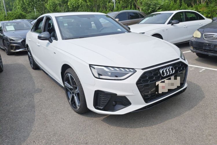 Used Audi A4L 2025 2 Million Units Enjoyment Version 40 TFSI Luxury Dynamic Edition Front Right 45 Deg