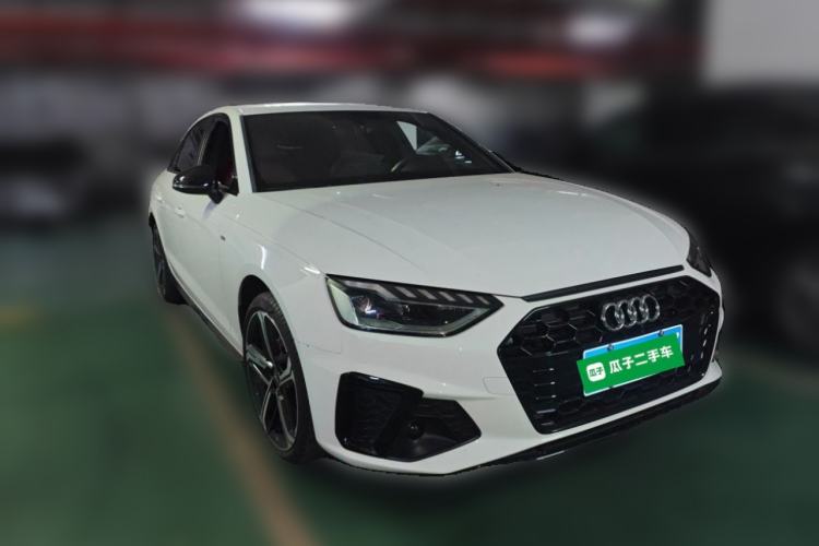 Used Audi A4L 2025 2 Million Units Enjoyment Version 40 TFSI Luxury Dynamic Edition Front Right 45 Deg