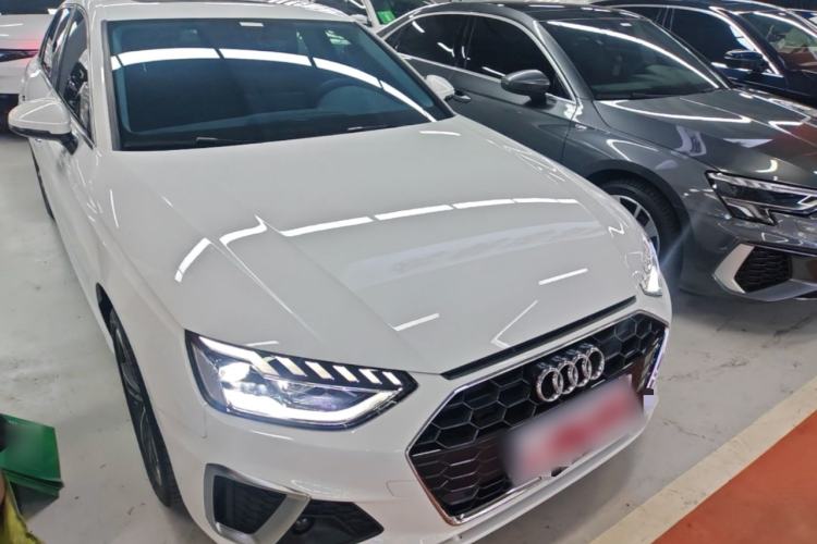Used Audi A4L 2025 2 Million Units Enjoyment Version 40 TFSI Stylish and Dynamic Type Front Right 45 Deg