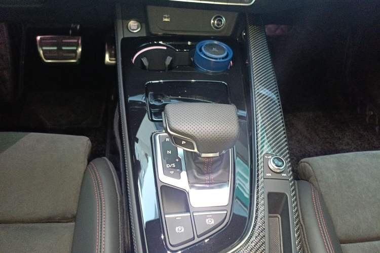 Used Audi A4L 2025 2 Million Units Enjoyment Edition 45 TFSI quattro Prestige Dynamic Type Gear Lever