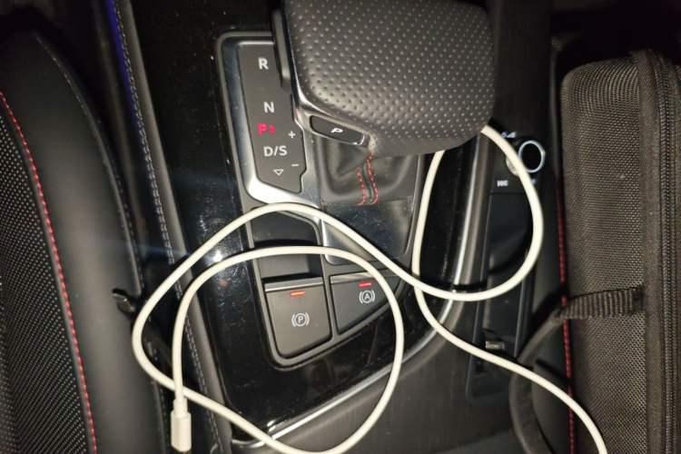 Used Audi A4L 2025 2 Million Units Enjoyment Version 40 TFSI Luxury Dynamic Edition B&O Starry Night Edition Gear Lever
