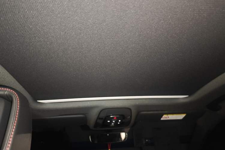 Used Audi A4L 2025 2 Million Units Enjoyment Version 40 TFSI Luxury Dynamic Edition Headliner