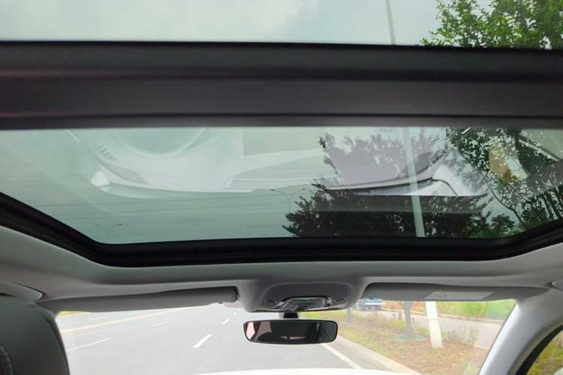 Used Audi A4L 2025 2 Million Units Enjoyment Version 40 TFSI Stylish and Dynamic Type Headliner