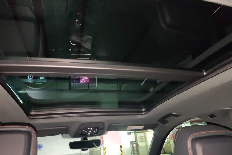 Used Audi A4L 2025 2 Million Units Enjoyment Version 40 TFSI Luxury Dynamic Edition Headliner