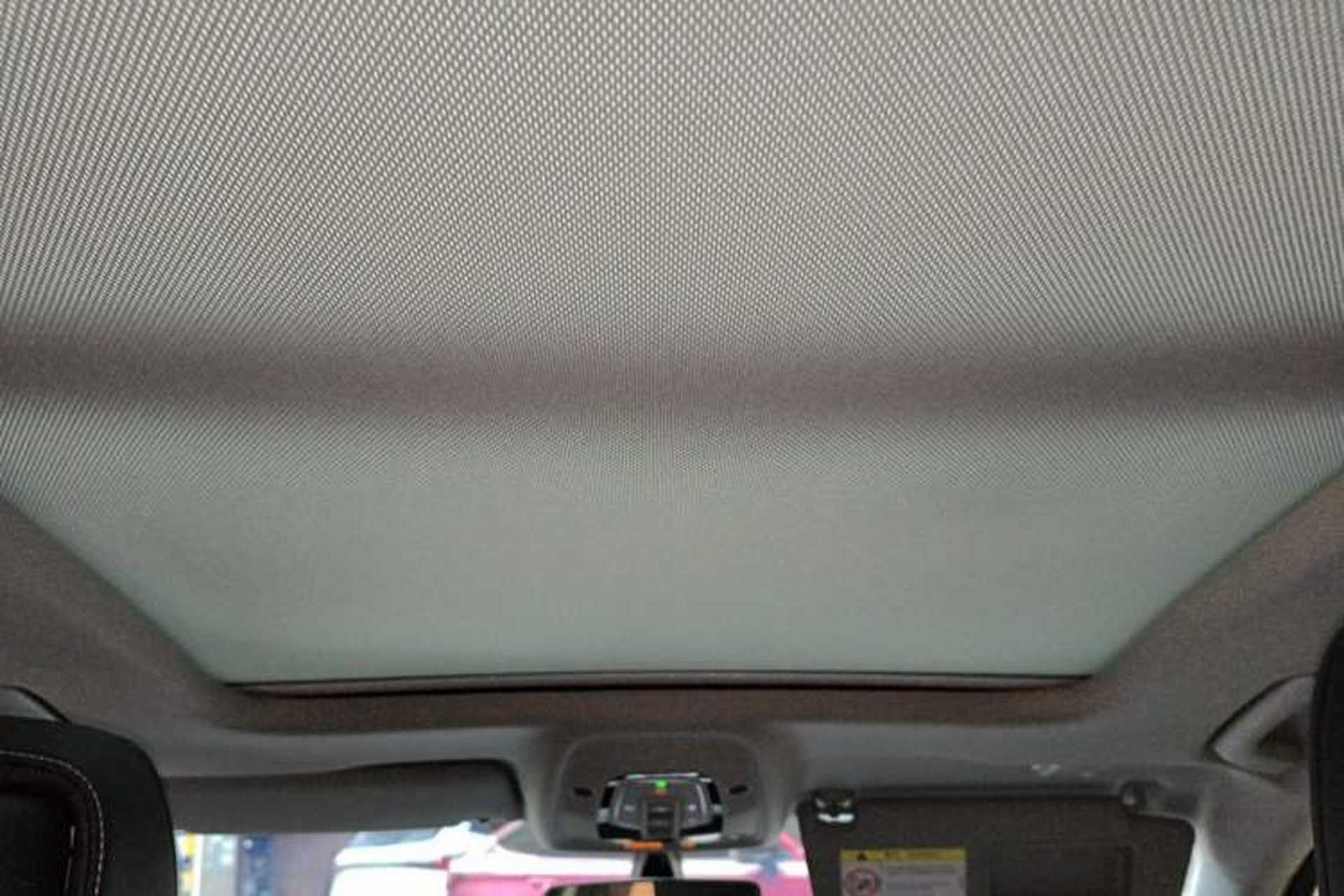 Used Audi A4L 2025 2 Million Units Enjoyment Version 40 TFSI Stylish and Dynamic Type Headliner