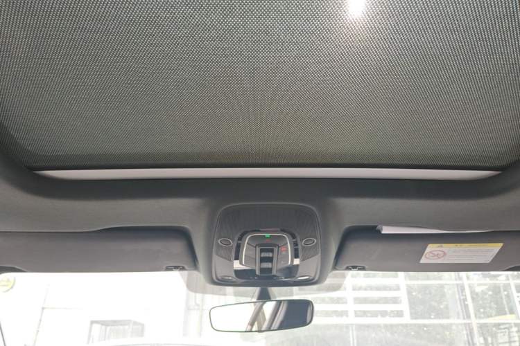 Used Audi A4L 2025 2 Million Units Enjoyment Version 40 TFSI Luxury Dynamic Edition Headliner