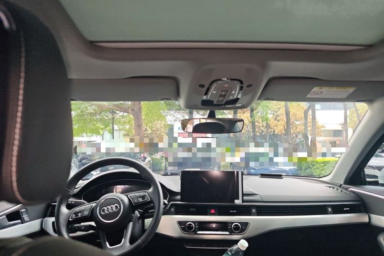 Used Audi A4L 2025 2 Million Units Enjoyment Version 40 TFSI Stylish and Dynamic Type Headliner