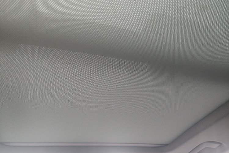 Used Audi A4L 2025 2 Million Units Enjoyment Version 40 TFSI Stylish and Dynamic Type Headliner