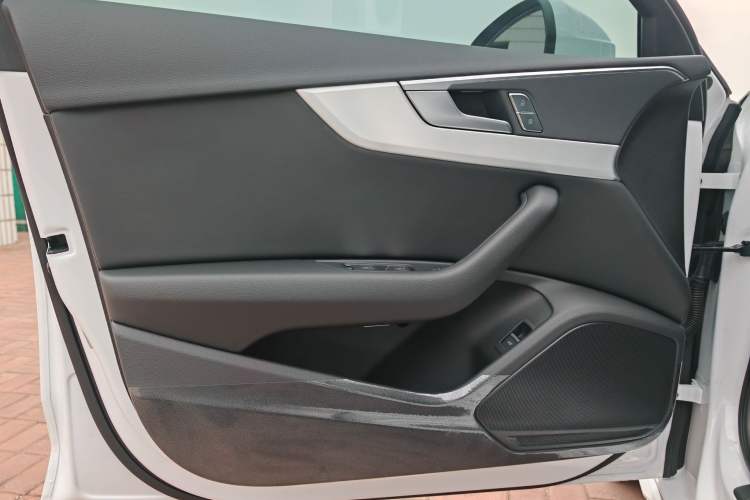 Used Audi A4L 2025 2 Million Units Enjoyment Version 40 TFSI Stylish and Dynamic Type Interior 1