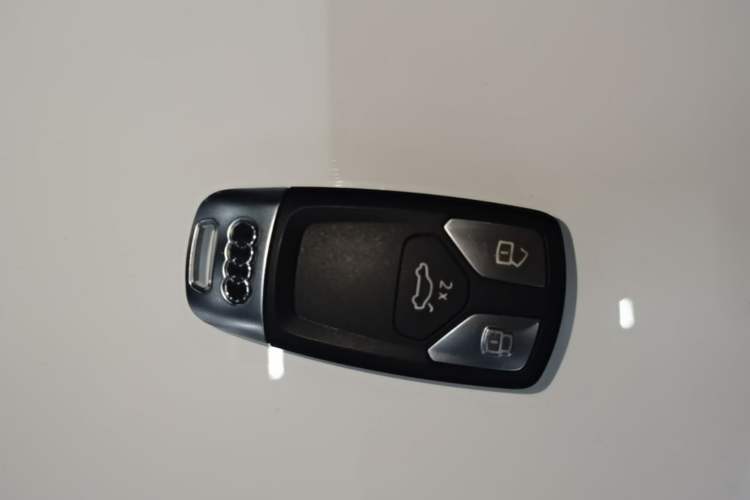 Used Audi A4L 2025 2 Million Units Enjoyment Version 40 TFSI Luxury Dynamic Edition Interior 1
