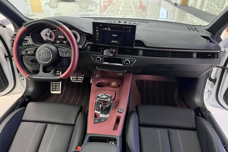 Used Audi A4L 2025 2 Million Units Enjoyment Version 40 TFSI Luxury Dynamic Edition Interior 1