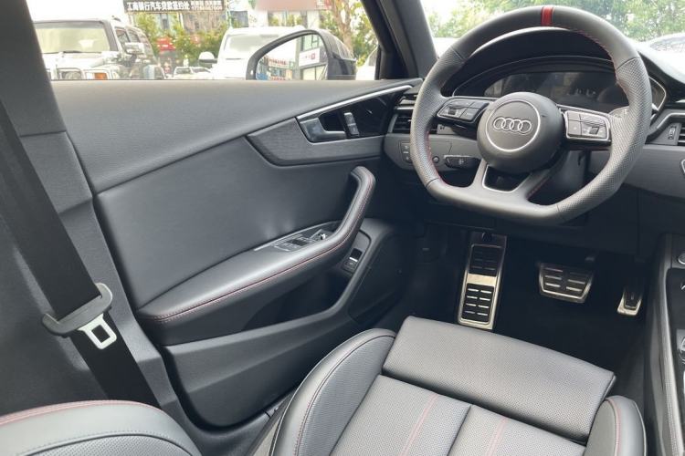 Used Audi A4L 2025 2 Million Units Enjoyment Version 40 TFSI Luxury Dynamic Edition Interior 2