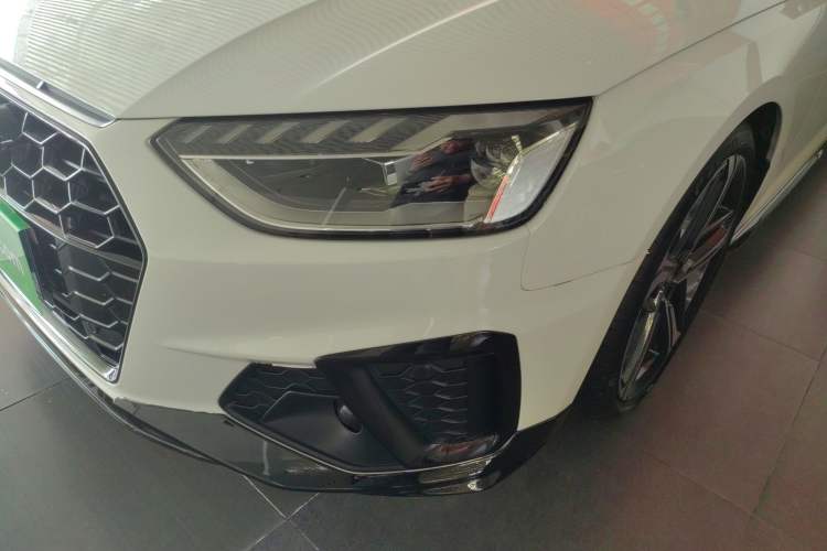 Used Audi A4L 2025 2 Million Units Enjoyment Version 40 TFSI Luxury Dynamic Edition Left Front Headlight