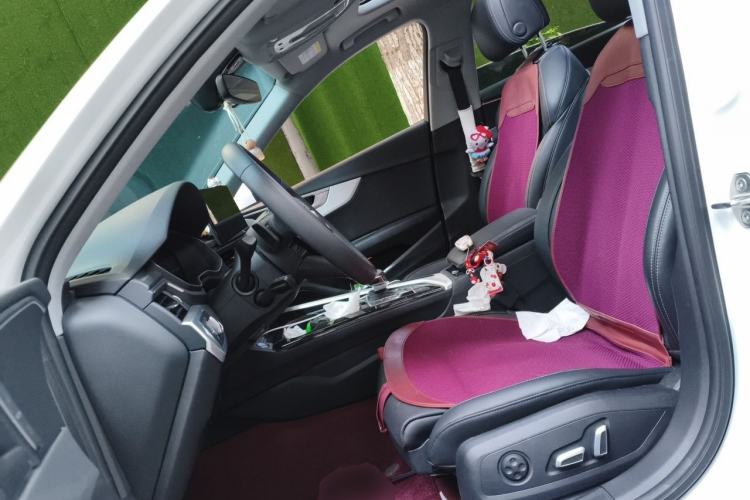 Used Audi A4L 2025 2 Million Units Enjoyment Version 40 TFSI Stylish and Dynamic Type Left Front Seat