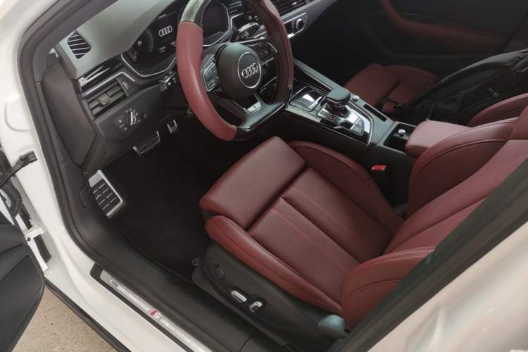 Used Audi A4L 2025 2 Million Units Enjoyment Version 40 TFSI Luxury Dynamic Edition Left Front Seat