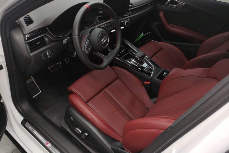 Used Audi A4L 2025 2 Million Units Enjoyment Version 40 TFSI Luxury Dynamic Edition B&O Starry Night Edition Left Front Seat