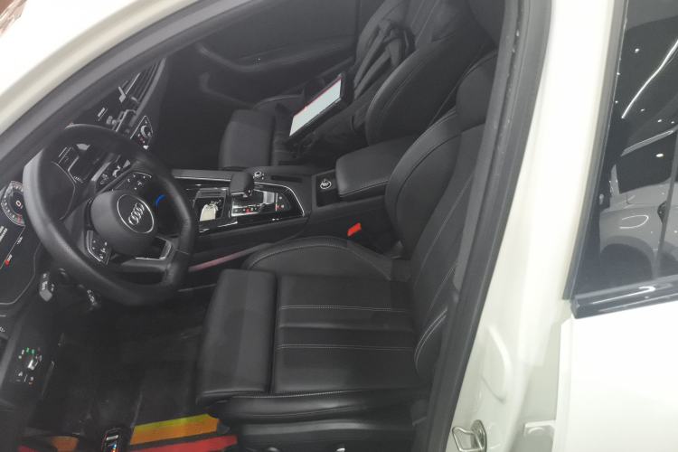 Used Audi A4L 2025 2 Million Units Enjoyment Version 40 TFSI Luxury Dynamic Edition Left Front Seat