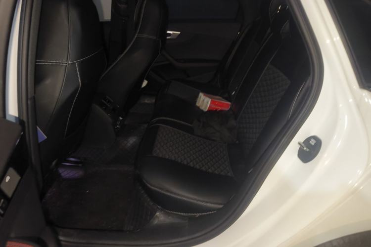 Used Audi A4L 2025 2 Million Units Enjoyment Version 40 TFSI Luxury Dynamic Edition Left Rear Seat