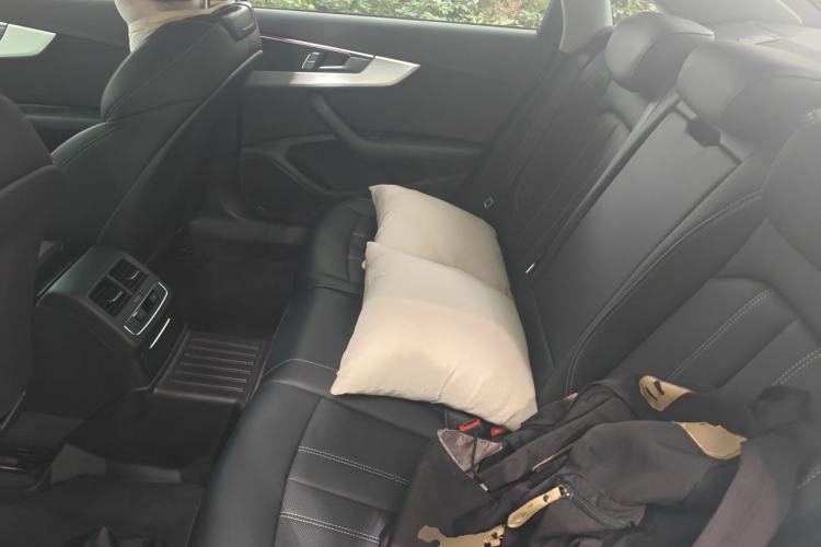 Used Audi A4L 2025 2 Million Units Enjoyment Version 40 TFSI Stylish and Dynamic Type Left Rear Seat