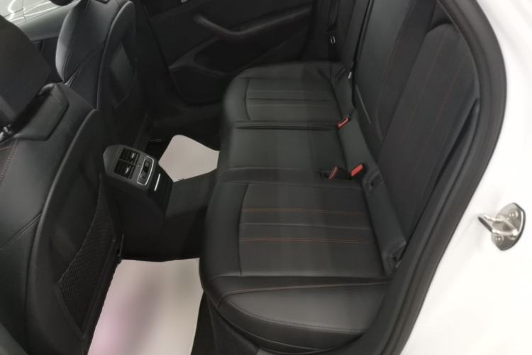Used Audi A4L 2025 2 Million Units Enjoyment Version 40 TFSI Luxury Dynamic Edition Left Rear Seat