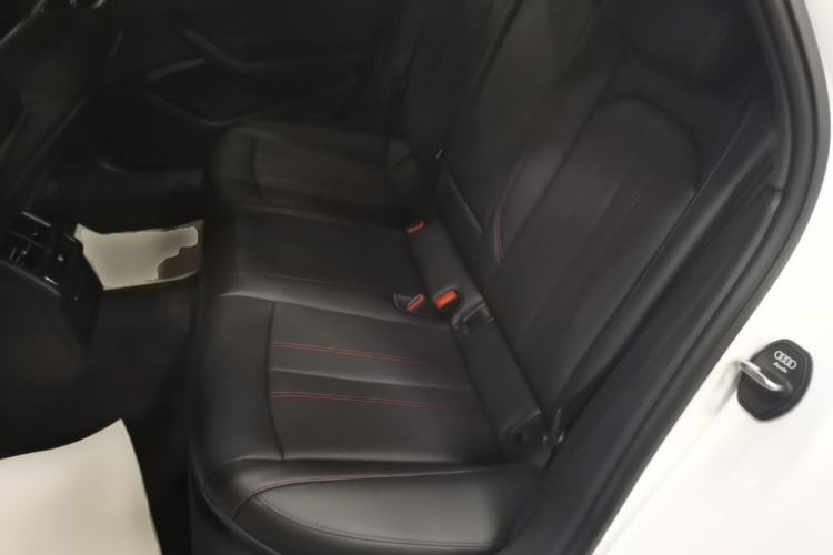 Used Audi A4L 2025 2 Million Units Enjoyment Version 40 TFSI Luxury Dynamic Edition Left Rear Seat
