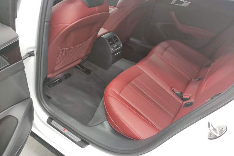 Used Audi A4L 2025 2 Million Units Enjoyment Version 40 TFSI Luxury Dynamic Edition B&O Starry Night Edition Left Rear Seat