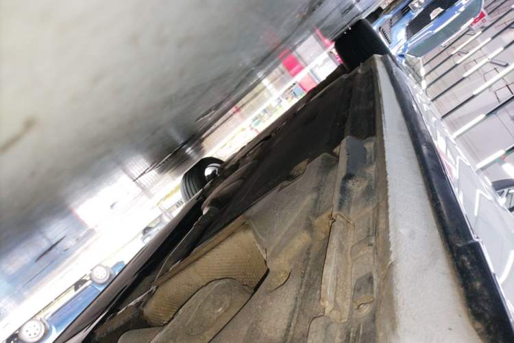 Used Audi A4L 2025 2 Million Units Enjoyment Version 40 TFSI Luxury Dynamic Edition Left Side Sill