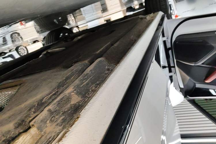 Used Audi A4L 2025 2 Million Units Enjoyment Version 40 TFSI Luxury Dynamic Edition Left Side Sill