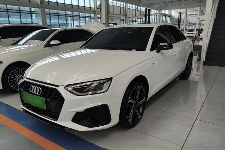 Audi A4L 2025 2 Million Units Enjoyment Version 40 TFSI Luxury Dynamic Edition